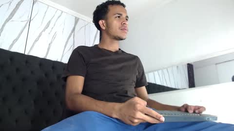 Snapshot of aston_vera chatting on 10.01.25 Aston online show from 10.01.25