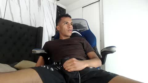 Snapshot of aston_vera chatting on 10.04.25 Aston online show from 10.04.25