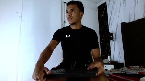 Snapshot of aston_vera chatting on 10.14.25 Aston online show from 10.14.25