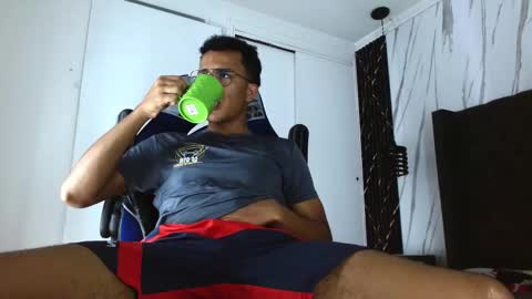 Snapshot of aston_vera chatting on 11.13.25 Aston online show from 11.13.25