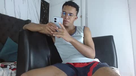 Snapshot of aston_vera chatting on 11.20.25 Aston online show from 11.20.25