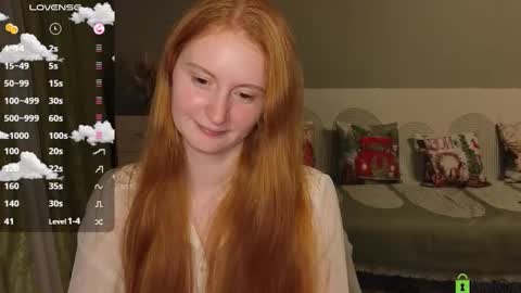 Snapshot of astoria_ross_ chatting on 12.19.25 Astoria online show from 12.19.25