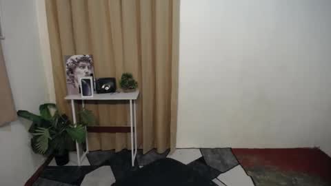 Anna online show from 01.08.25