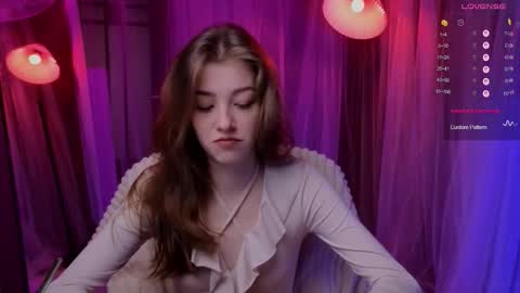 Snapshot of astramist chatting on 11.20.25 astramist online show from 11.20.25