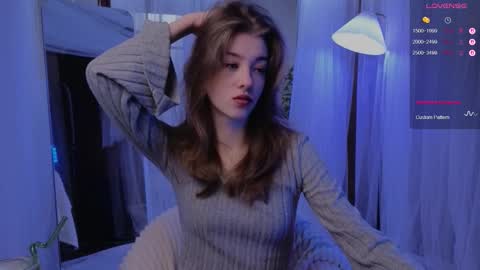 Snapshot of astramist chatting on 11.28.25 astramist online show from 11.28.25