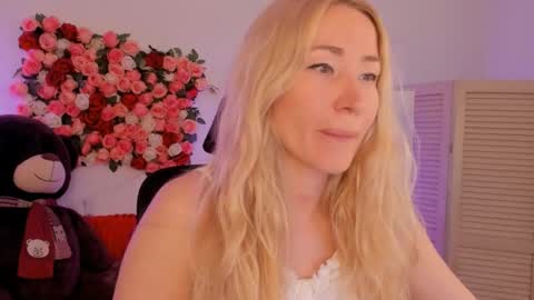 astramonroe online show from 06.03.26