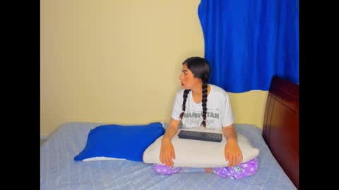 Snapshot of astredad2025 chatting on 11.20.25 Mag and Molly online show from 11.20.25