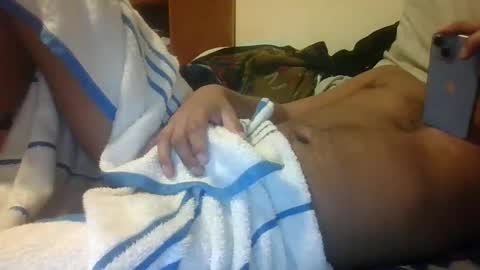 Snapshot of astroluis22mi chatting on 10.05.25 astroluis22mi online show from 10.05.25