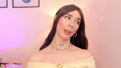 Snapshot of ataraxia_x_ chatting on 11.27.25 ataraxia_x_ online show from 11.27.25