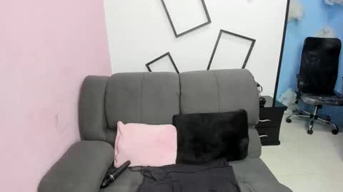 Snapshot of atena_glow_ chatting on 02.15.26 atena_glow_ online show from 02.15.26