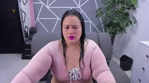 Snapshot of atena_glow_ chatting on 02.24.26 atena_glow_ online show from 02.24.26