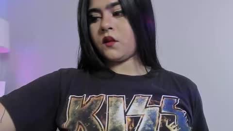 Snapshot of atena_hill chatting on 12.01.25 Athena online show from 12.01.25