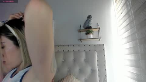 Snapshot of atenea_klett_ chatting on 10.10.25 ATENEA online show from 10.10.25