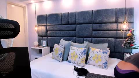 Atennea Diiossa online show from 12.04.25