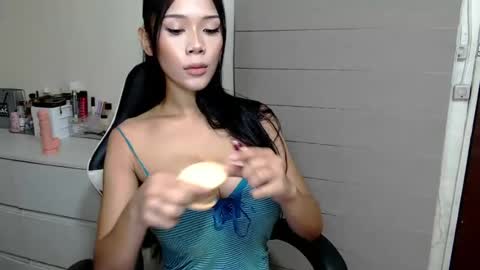Snapshot of atheena_charm chatting on 08.05.26 Athena online show from 08.05.26