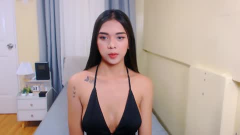 Snapshot of athenaheart chatting on 06.15.26 Ady online show from 06.15.26