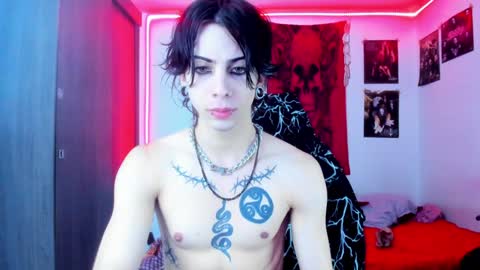 Snapshot of atheneoo_ chatting on 01.18.25 athenauwu online show from 01.18.25