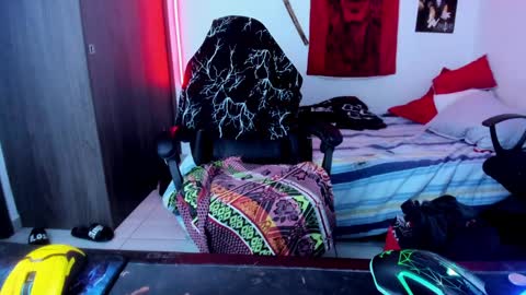 Snapshot of atheneoo_ chatting on 01.31.25 athenauwu online show from 01.31.25