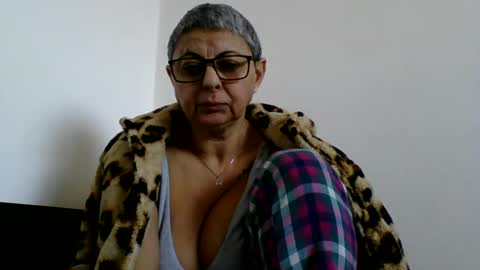 atikaarea online show from 02.14.25