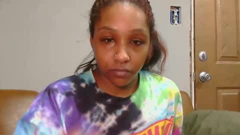 Snapshot of atirahcali chatting on 11.14.25 AtirahCali online show from 11.14.25