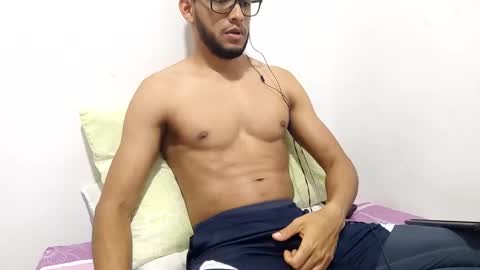 Snapshot of atorres21 chatting on 03.06.25 Torres online show from 03.06.25