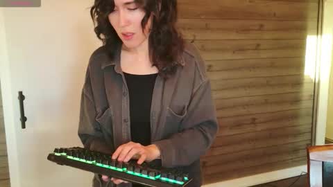 audradeer online show from 10.21.25