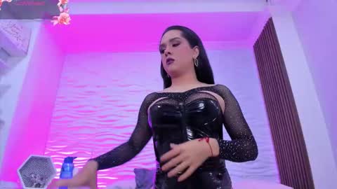 Snapshot of audreyhayworth chatting on 11.30.25 Audrey Hayworth online show from 11.30.25