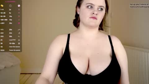 Audrey Jacq online show from 12.02.25