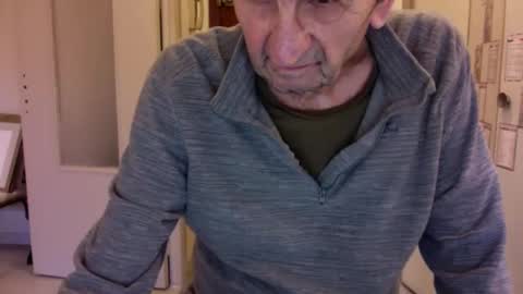 Snapshot of auguste061400 chatting on 02.09.25 auguste061400 online show from 02.09.25