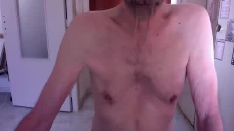 Snapshot of auguste061400 chatting on 03.03.25 auguste061400 online show from 03.03.25