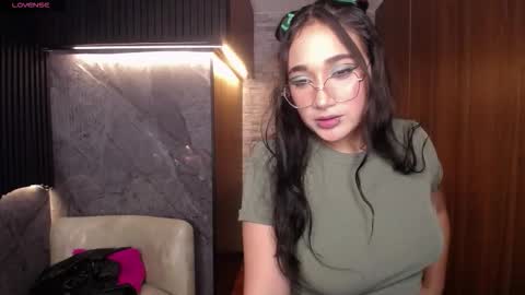 aura_cute_ online show from 03.17.26