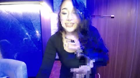 aura_cute_ online show from 04.14.26