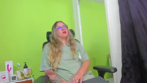 Aura Divina  online show from 07.05.26