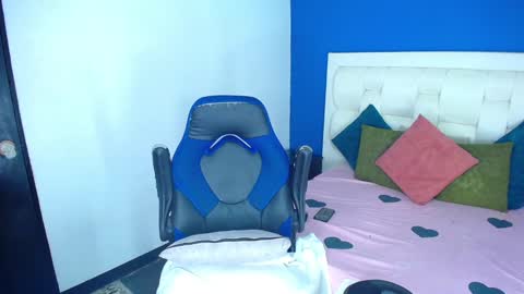 Snapshot of aurimelvalentina chatting on 01.30.25 aurimel valentina online show from 01.30.25