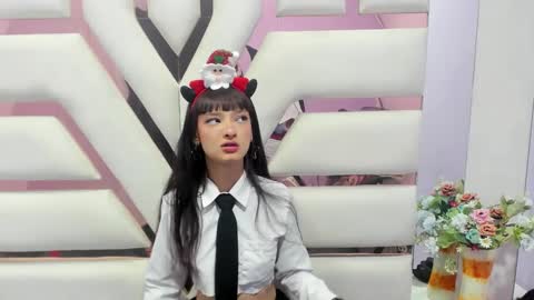 Snapshot of aurora18palmer chatting on 12.12.24 aurora online show from 12.12.24