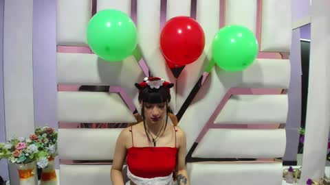 Snapshot of aurora18palmer chatting on 12.31.24 aurora online show from 12.31.24