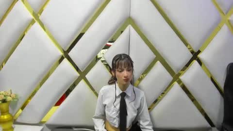 Snapshot of aurora18palmer chatting on 02.15.25 aurora online show from 02.15.25