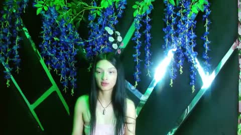 Snapshot of aurora18palmer chatting on 09.11.25 aurora online show from 09.11.25