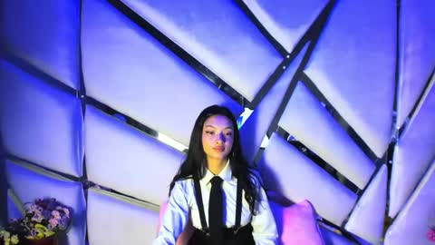 Snapshot of aurora18palmer chatting on 10.30.25 aurora online show from 10.30.25