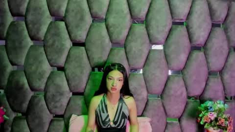 Snapshot of aurora18palmer chatting on 12.20.25 aurora online show from 12.20.25