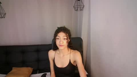 Snapshot of aurora_ath chatting on 12.20.24 Aurora ath online show from 12.20.24