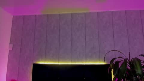 Snapshot of aurora_bellmont chatting on 12.16.25 Aurora online show from 12.16.25