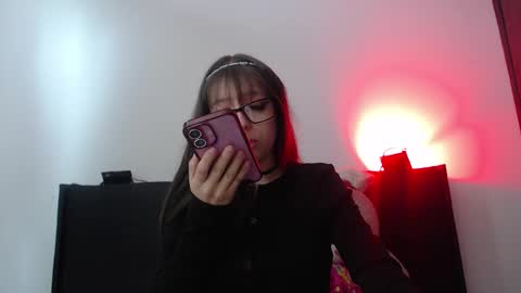 Snapshot of aurora_blossom__ chatting on 10.22.25 Aurora online show from 10.22.25