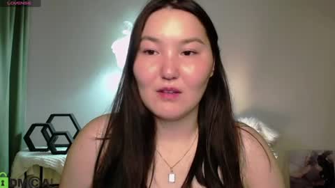 Snapshot of aurora_briggs chatting on 07.09.26 Camila online show from 07.09.26