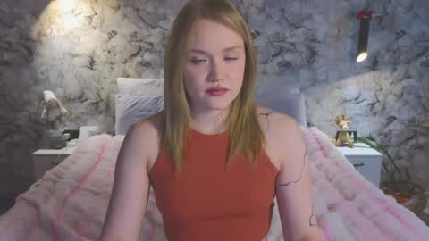 Snapshot of aurora_golden chatting on 05.25.26 Kate online show from 05.25.26