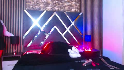 aurora_hs online show from 09.19.25