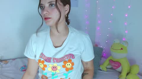 Snapshot of aurora_lenovic chatting on 01.24.25 aurora_lenovic online show from 01.24.25