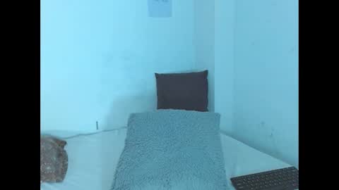 Snapshot of aurora_lenovic chatting on 02.24.25 aurora_lenovic online show from 02.24.25