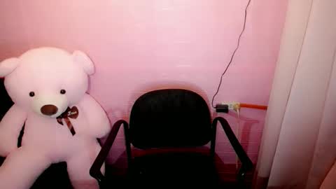 cute online show from 12.22.25