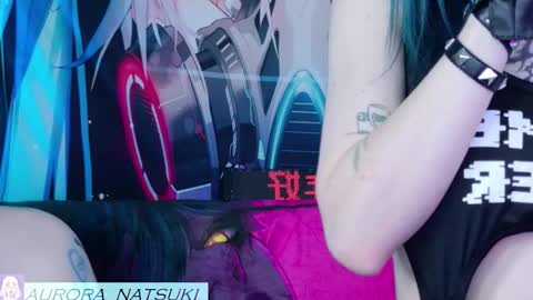 Snapshot of aurora_natsuki chatting on 10.19.25 AURORA NATSUKI online show from 10.19.25